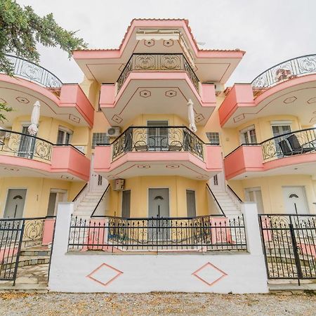 Family Resort Ofrínio Kültér fotó